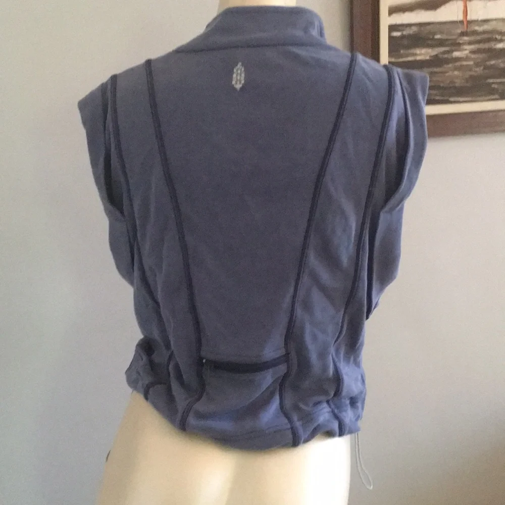Free people‎ movement sleeveless 3/4 zip. NWOT